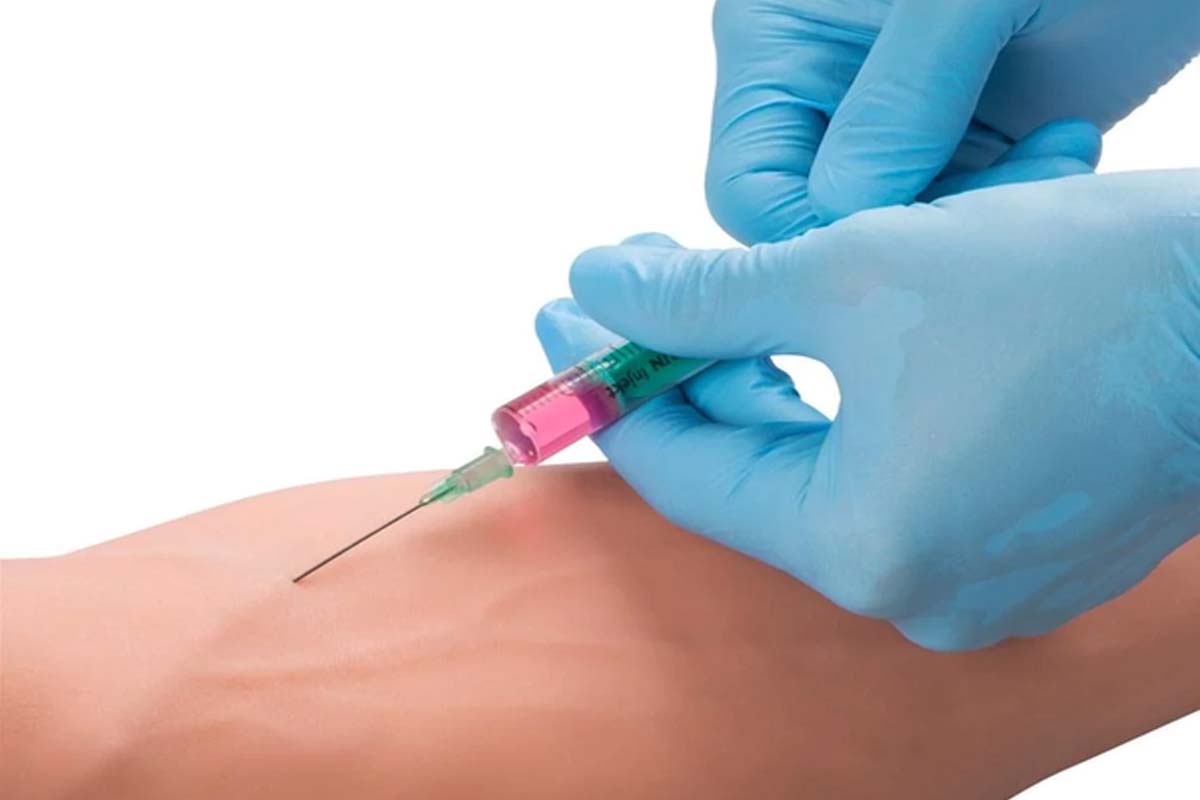 آیا تزریق وریدی در منزل در رشت قانونی است؟