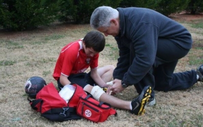 نحوه کمک اولیه در تصادفات و شکستگی‌ها